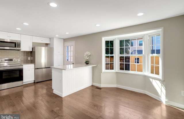 321 GUNDRY Gallery 2