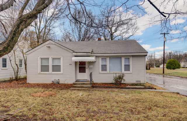 Charming 2 Bed | 1 Bath Home with Updated Interior photos photos