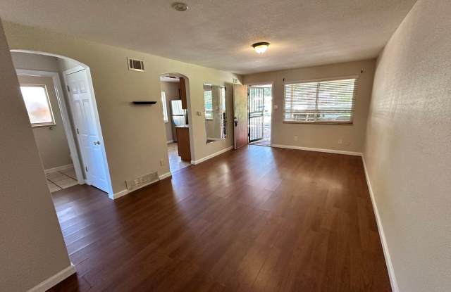 2 Bed, 1 Bath Patio TownHome in the Clayton Neighborhood photos photos