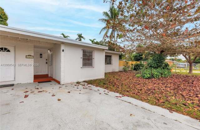 14601 NW 10th Ave photos photos