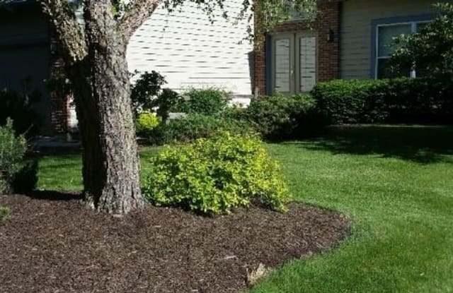101 Cardinal Court - 101 Cardinal Court, Island Lake, IL 60042