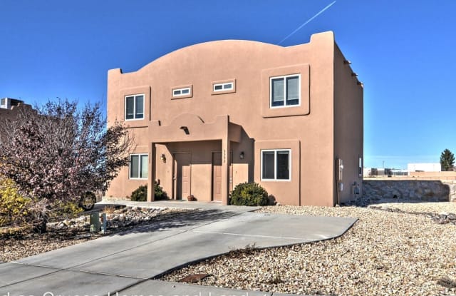 3385 Valverde Loop - 3385 Valverde Loop, Las Cruces, NM 88012