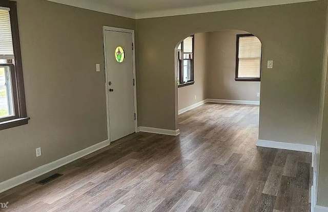 2586 Redman Avenue Gallery 2