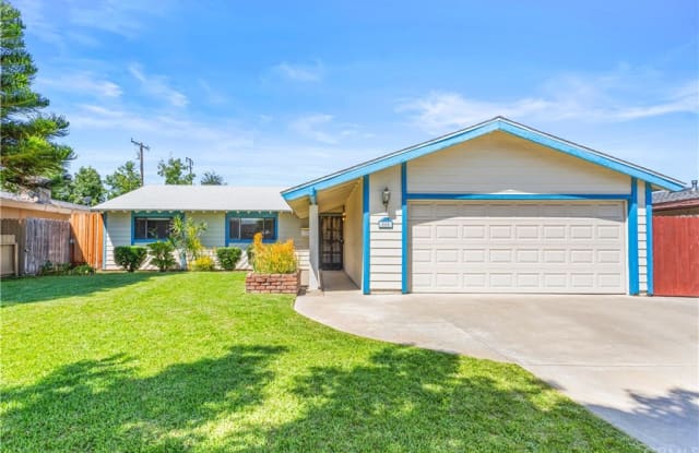 880 N Waverly Street - 880 North Waverly Street, Orange, CA 92867