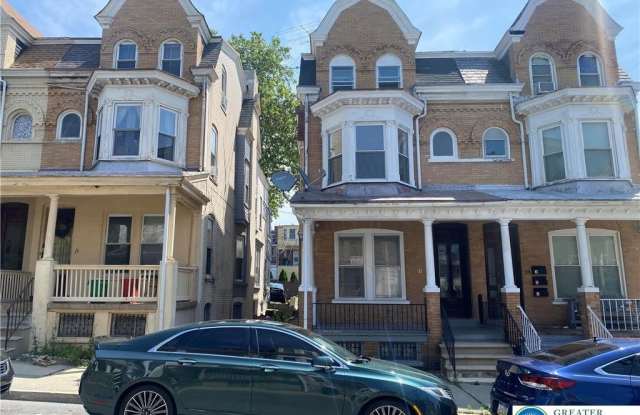 21 S Madison Street unit: 2 photos photos