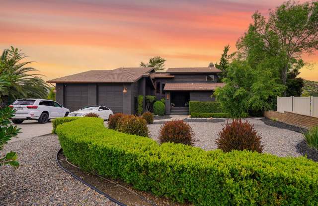 Stunning Executive Style home on 18th hole of San Vicente Golf Course Gallery 1