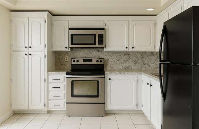 3590 Via Poinciana photos photos