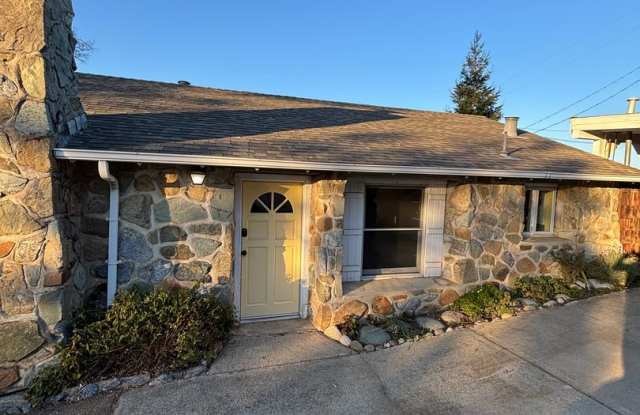 House: 2 Bedroom / 1 Bathroom - Auburn (COMING SOON!!) photos photos