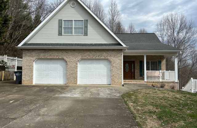 3 or 4 Bedroom / 2 Bath Home Kingsport TN photos photos