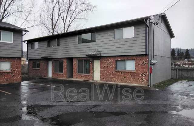 303 NW Tumlin Ave photos photos