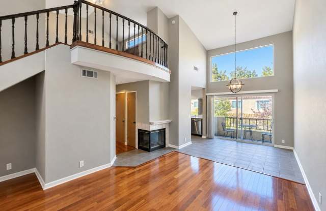 2 Bedroom Condo for Rent in Santa Clarita! Gallery 4