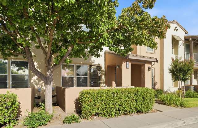425 Regatta Ln Gallery 2