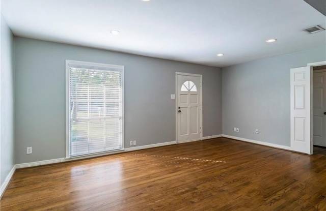 9611 Lakemont Drive Gallery 3