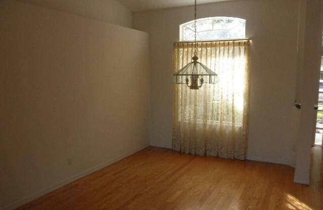 1518 Cherry Lake Way Gallery 3