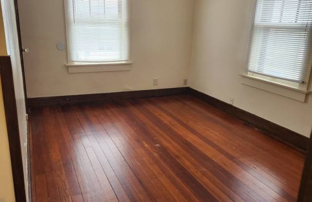 3 BR Home near Lakeside Park Gallery 4