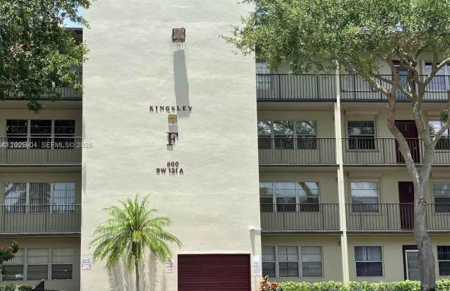 800 SW 131st Ave photos photos