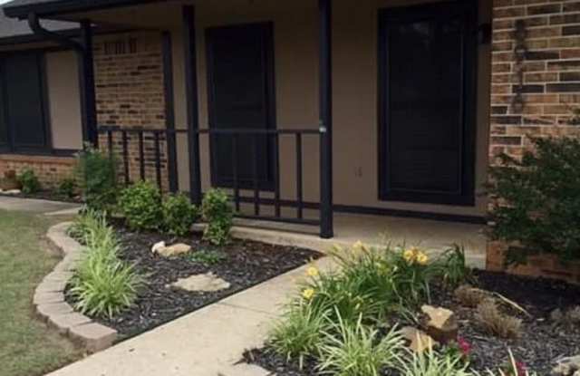 8916 E 134th St photos photos