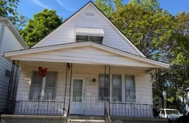15251 Maplewood  Lower photos photos
