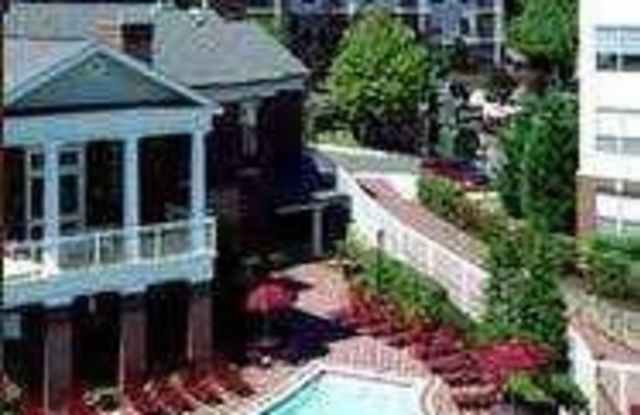 1530 SPRING GATE Drive Gallery 3