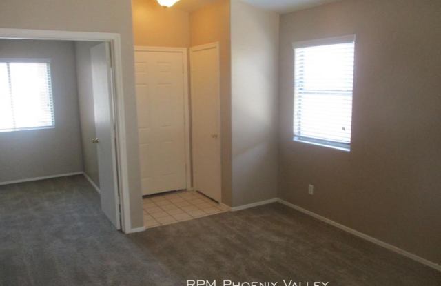11002 W Del Rio Ln Gallery 2