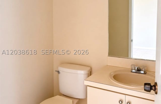 641 E Mowry Ct Gallery 4