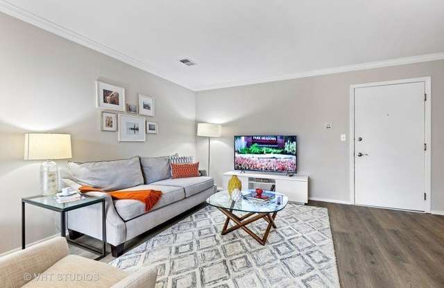 1690 Lincoln Meadows Circle Gallery 3