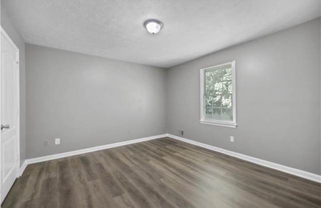 410 Charter Court Gallery 2