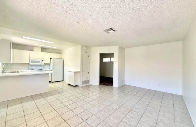 AVAILABLE NOW!! 1 Bedroom 1 Bathroom!! 55+ Apartment in Palm Desert photos photos AVAILABLE NOW!! 1 Bedroom 1 Bathroom!! 55+ Apartment in Palm Desert photos photos