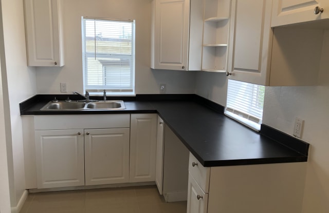 800 N Sapodilla Ave Apt A - 800 North Sapodilla Avenue, West Palm Beach, FL 33401