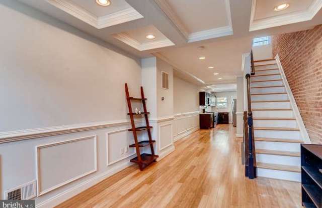 1112 S ROBINSON STREET Gallery 2