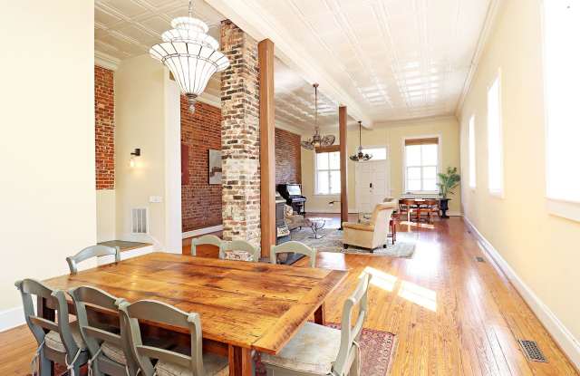 Beautifully Restored Ivy Residence, Fully Furnished with Utilities Included photos photos Beautifully Restored Ivy Residence, Fully Furnished with Utilities Included photos photos