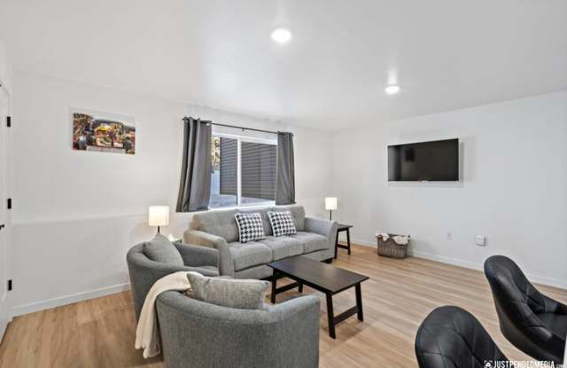 12348 Lake Street photos photos