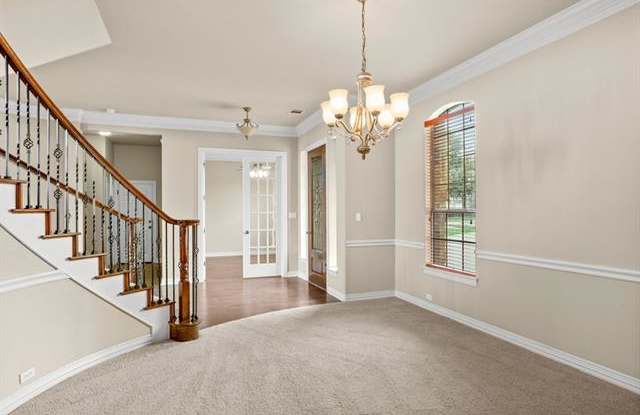 2224 Hamlet CIR Gallery 4