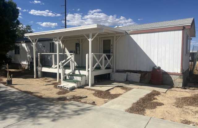 2-bedroom, 2-bath manufactured home in Mojave, CA! Gallery 1