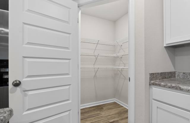 6817 Interlachen Lane Gallery 2