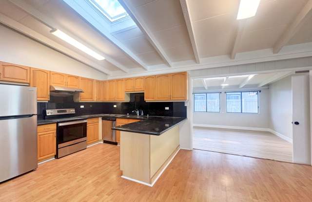 4 Bedroom, 2 Bathroom Single Family Home in Enchanted Lake w/PV Panels! Gallery 1