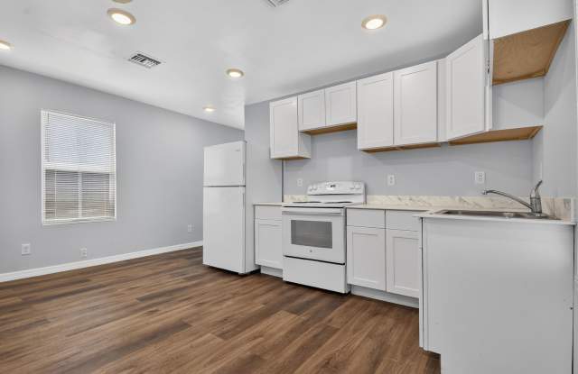 Move In Today with Ease — Only First Month’s Rent + Security Deposit Needed! Gallery 3