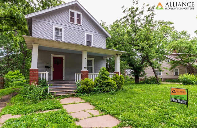 Fifteenth St. 344 N. - 344 North 15th Street, Manhattan, KS 66502