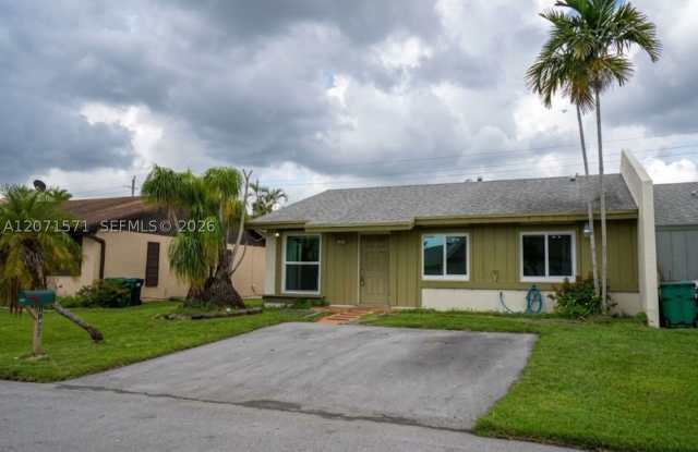 11942 SW 122nd Pl Gallery 2