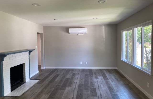 15216 Runnymede Stree Gallery 2