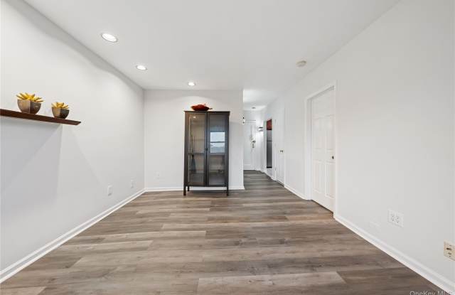 240 Halstead Avenue Gallery 4