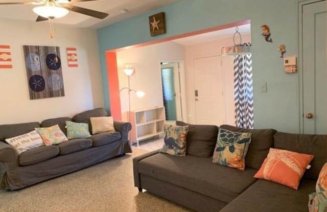 1701 Southwest 13th Court Gallery 4