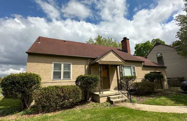 Renovated Clintonville Single Family House with Huge Fenced Yard, Attached Garage! - 4872 Sharon Avenue, Columbus, OH 43214