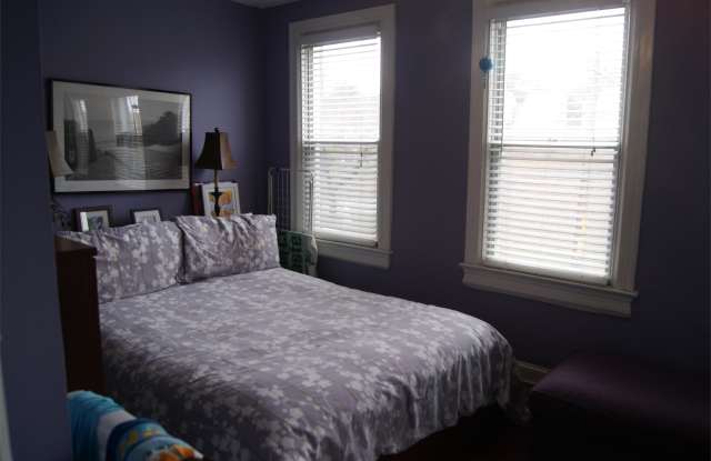 209 Douglas Street Northeast, 1 Gallery 4