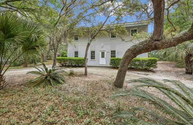 Newly Remodeled Beachside Home – Walk to the Ocean Gallery 3