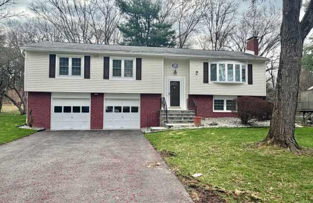 Gorgeous Newly Renovated 4 BR, 3 BA Home in quiet neighborhood photos photos
