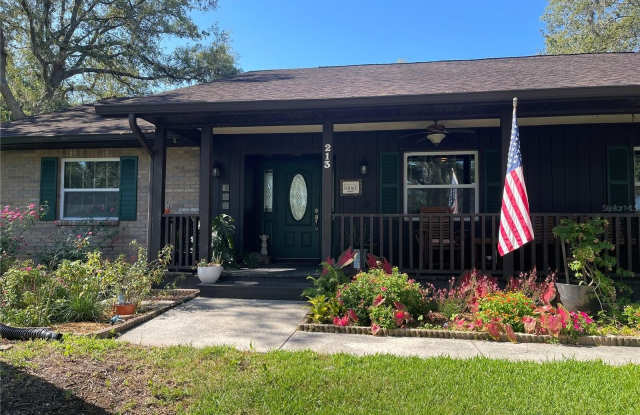 213 BLOOMINGFIELD DRIVE photos photos
