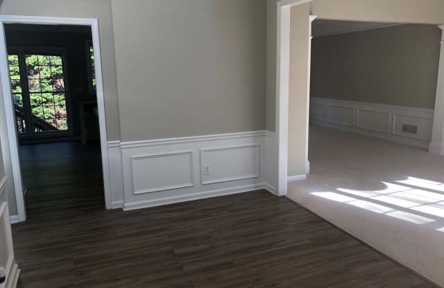 1942 Stonehouse Ct Gallery 3