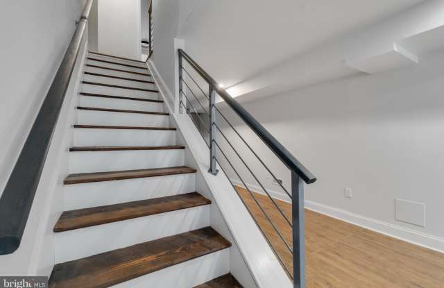 304 S DUNCAN STREET Gallery 2