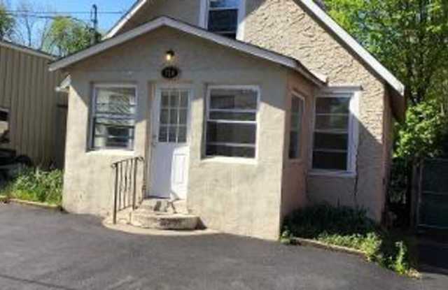 720 Jersey Avenue - 720 Jersey Avenue, Greenwood Lake, NY 10925